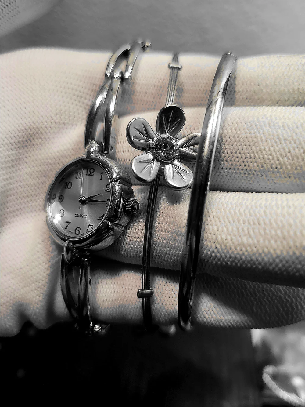 Silver Bangle Set Silver Watch And Bangles Fashion Set CostumeJewelry